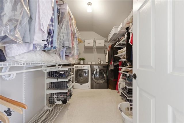 24 Winthrop Dr, Franklin, MA 02038