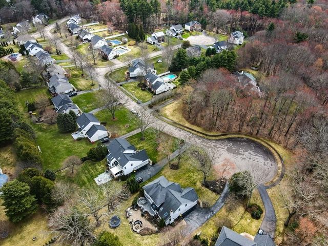 24 Winthrop Dr, Franklin, MA 02038