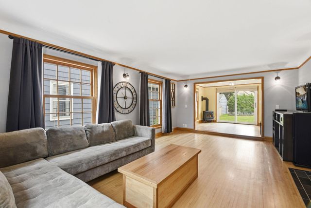 4820 Dowling Street, Minneapolis, MN 55406