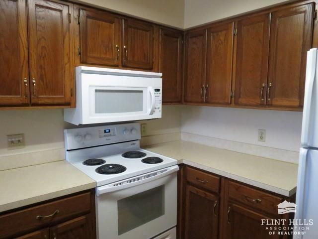 1109 Country Club Lane, Junction City, KS 66441