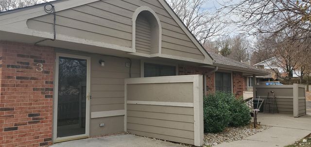 1109 Country Club Lane, Junction City, KS 66441