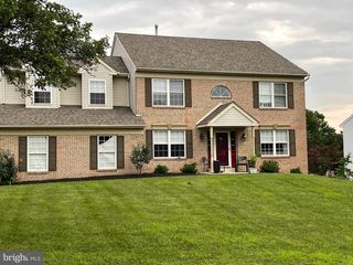 8021 FAIR VIEW LN, Eagleville, PA 19403