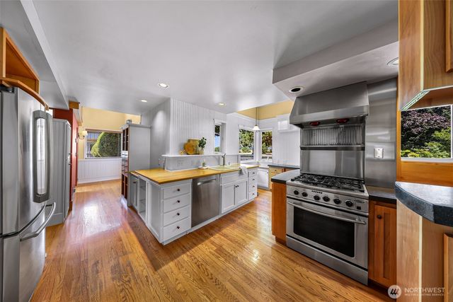 5836 Chuckanut Drive, Bow, WA 98232