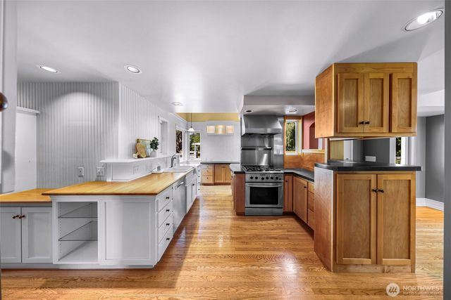 5836 Chuckanut Drive, Bow, WA 98232