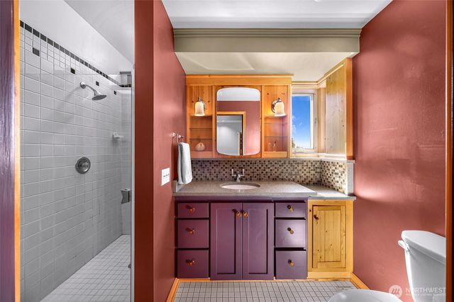 5836 Chuckanut Drive, Bow, WA 98232