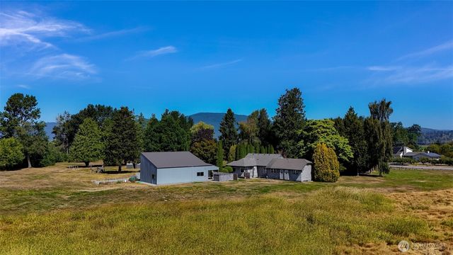 5836 Chuckanut Drive, Bow, WA 98232