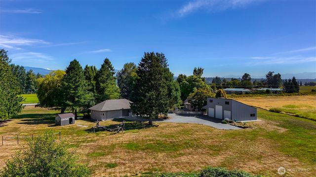 5836 Chuckanut Drive, Bow, WA 98232