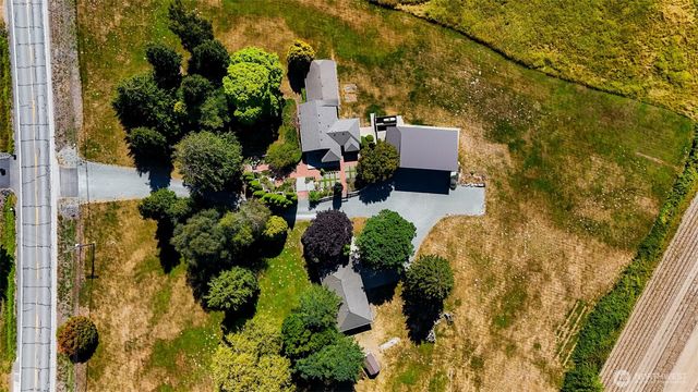 5836 Chuckanut Drive, Bow, WA 98232