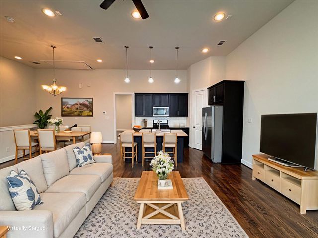 54 N Hutcheson Street, Houston, TX 77003