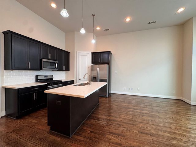 54 N Hutcheson Street, Houston, TX 77003