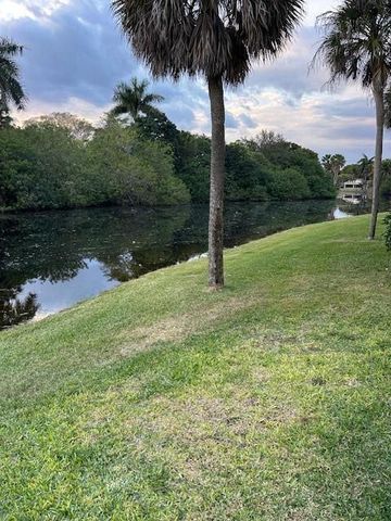 405 S Pine Island Road 412D, Plantation, FL 33324