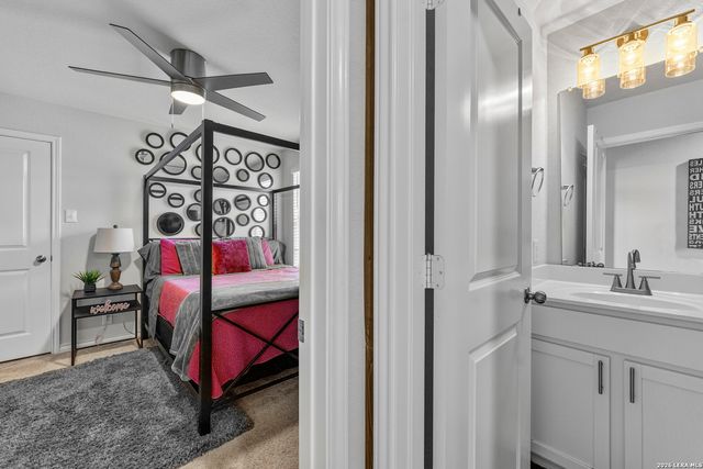 4003 FORT PALMER BLVD, St Hedwig, TX 78152