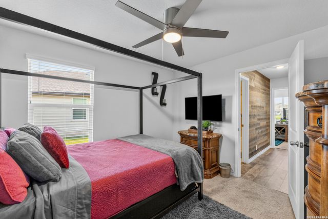 4003 FORT PALMER BLVD, St Hedwig, TX 78152