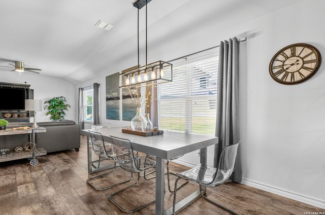 4003 FORT PALMER BLVD, St Hedwig, TX 78152