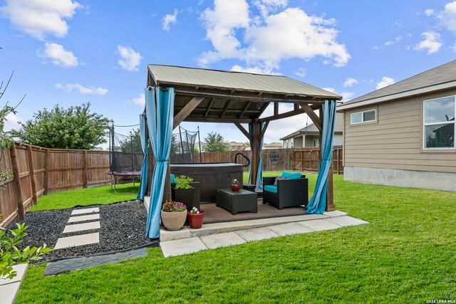 4003 FORT PALMER BLVD, St Hedwig, TX 78152