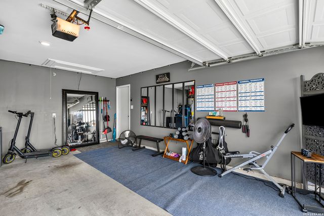 4003 FORT PALMER BLVD, St Hedwig, TX 78152
