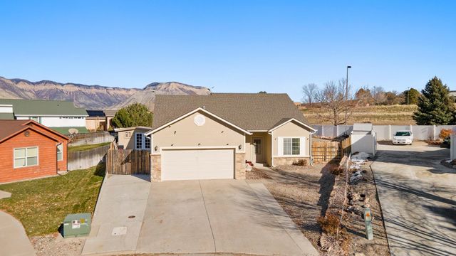 42 Eagle Court, Parachute, CO 81635