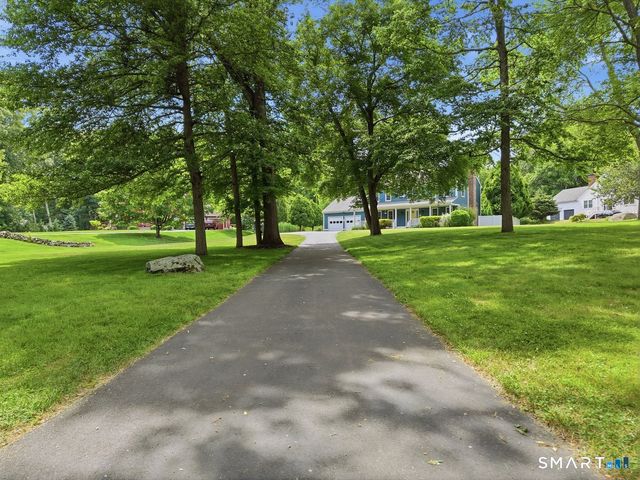 7 Goundry Drive, Waterford, CT 06385