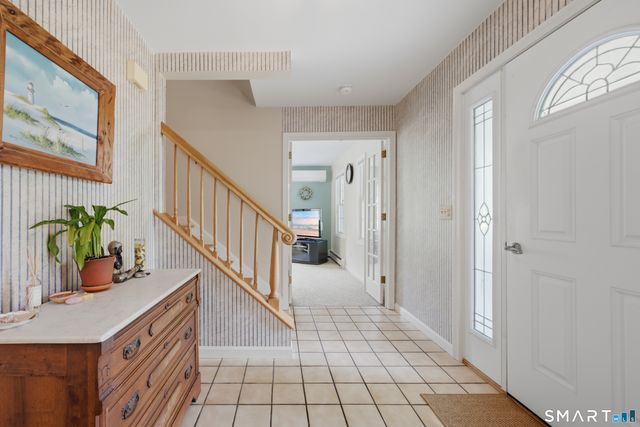 7 Goundry Drive, Waterford, CT 06385