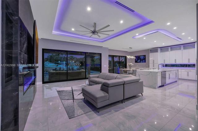 1004 SW 5th Place, Fort Lauderdale, FL 33312