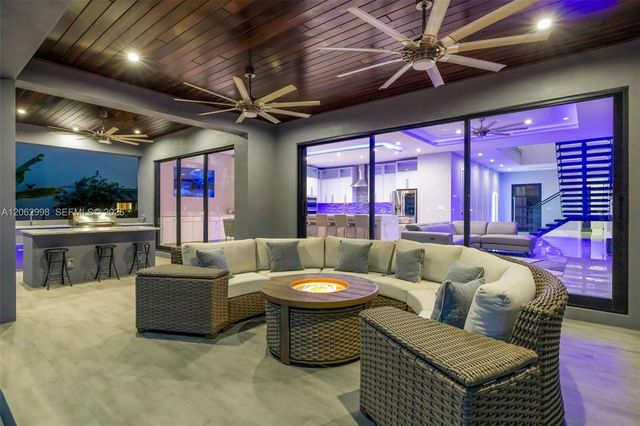 1004 SW 5th Place, Fort Lauderdale, FL 33312