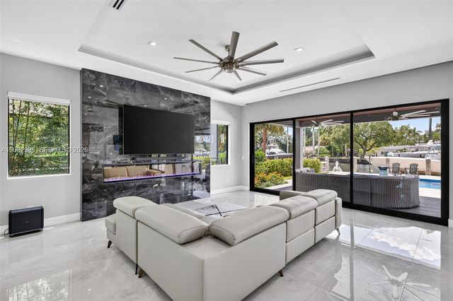 1004 SW 5th Place, Fort Lauderdale, FL 33312