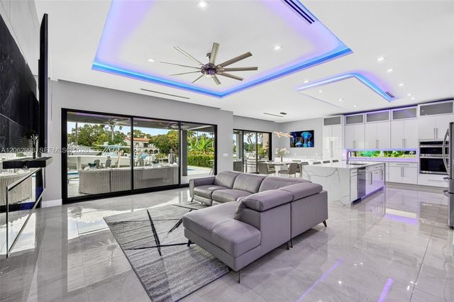 1004 SW 5th Place, Fort Lauderdale, FL 33312