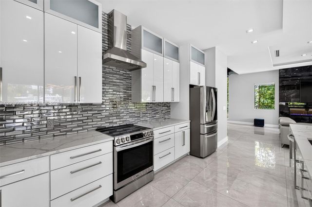 1004 SW 5th Place, Fort Lauderdale, FL 33312