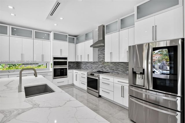 1004 SW 5th Place, Fort Lauderdale, FL 33312