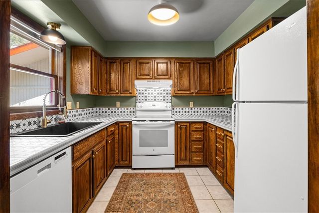 3 Lance Lane, Bella Vista, AR 72715