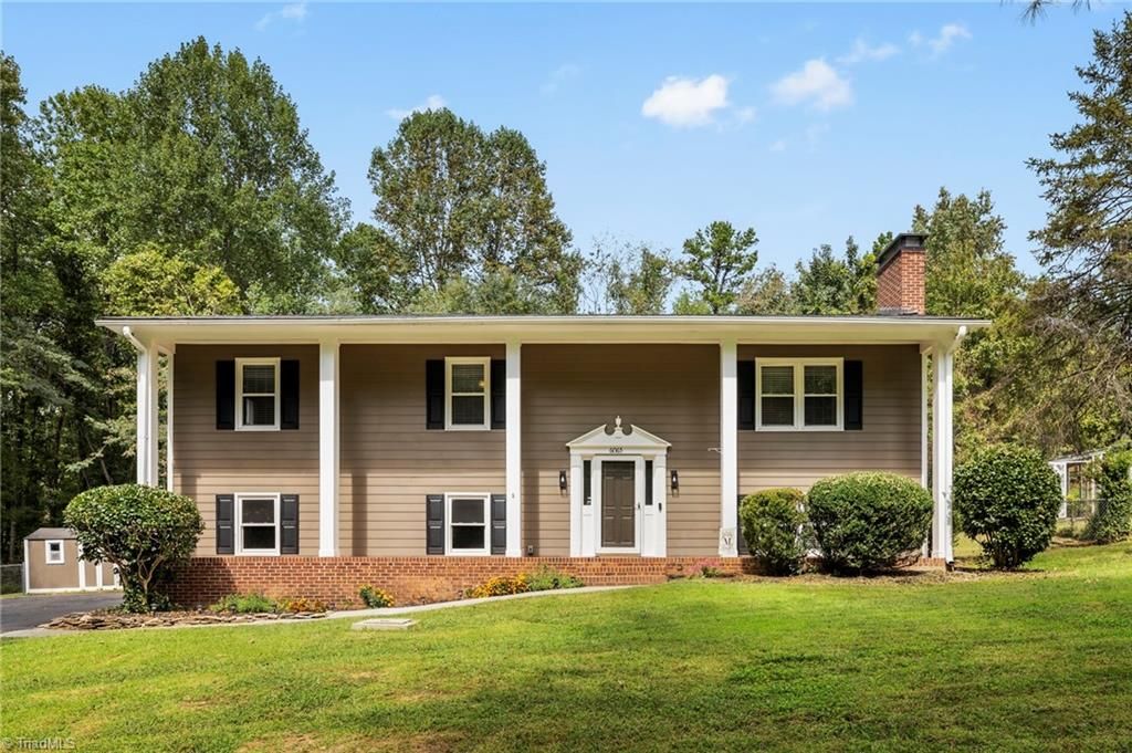 6065 Hedgerow Circle, Clemmons, NC 27012