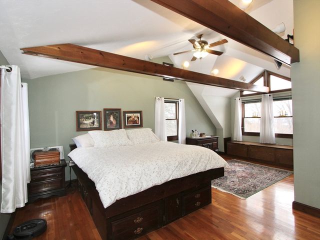 10 Old Stafford Tpke, Leicester, MA 01542