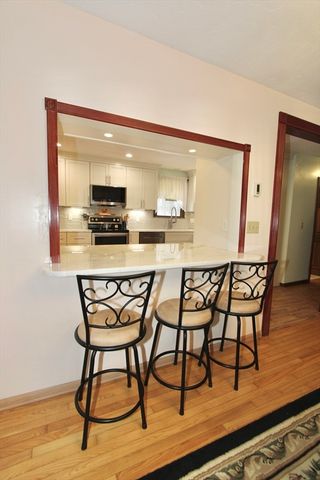 10 Old Stafford Tpke, Leicester, MA 01542