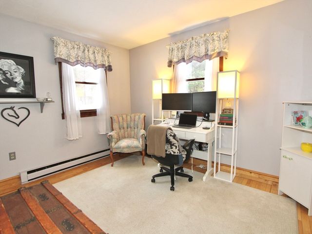 10 Old Stafford Tpke, Leicester, MA 01542