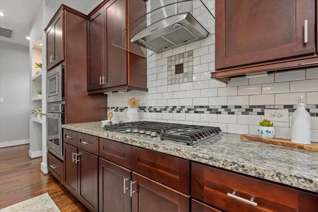 1005 Bingham Street 5, Houston, TX 77007