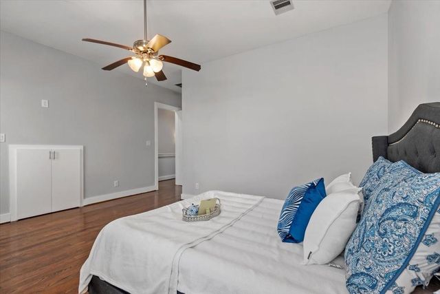 1005 Bingham Street 5, Houston, TX 77007