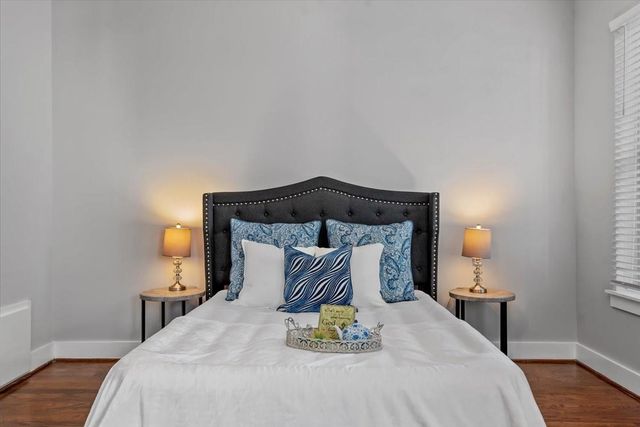 1005 Bingham Street 5, Houston, TX 77007