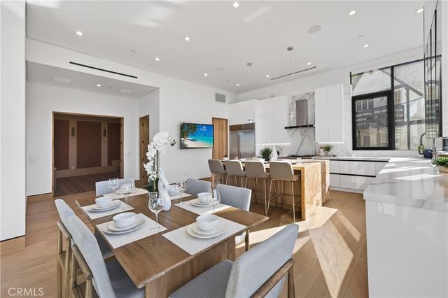4016 Oakfield dr, Sherman Oaks, CA 91423