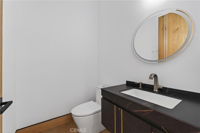 4016 Oakfield dr, Sherman Oaks, CA 91423