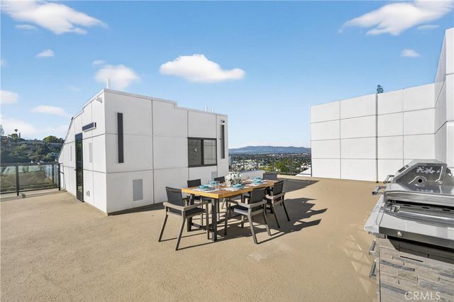 4016 Oakfield dr, Sherman Oaks, CA 91423