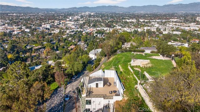 4016 Oakfield dr, Sherman Oaks, CA 91423