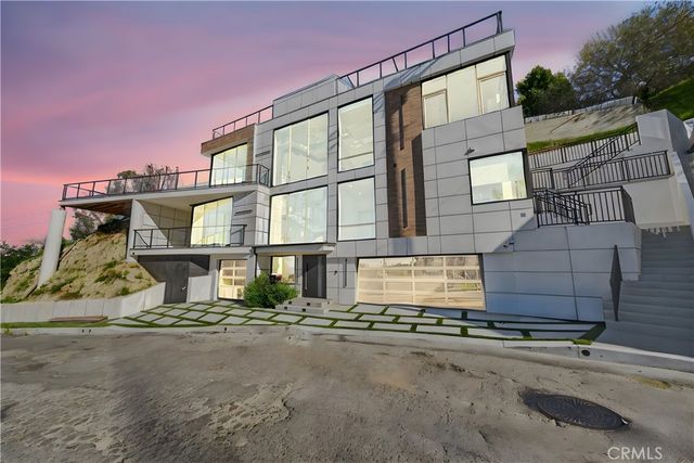4016 Oakfield dr, Sherman Oaks, CA 91423