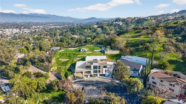 4016 Oakfield dr, Sherman Oaks, CA 91423