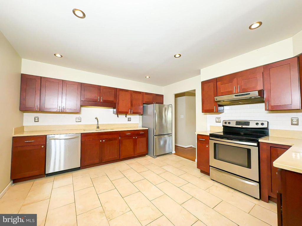 Image 11 of property listing at 9301 MIDLAND TURN, Upper Marlboro, MD 20772