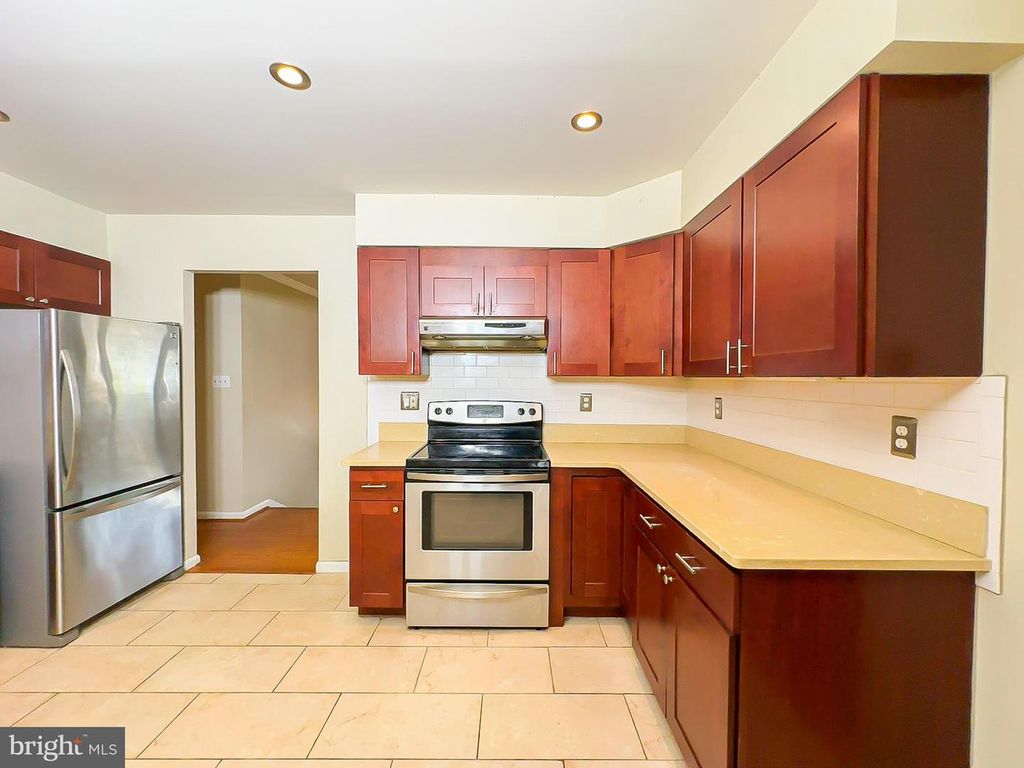 Image 12 of property listing at 9301 MIDLAND TURN, Upper Marlboro, MD 20772
