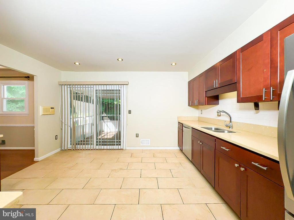 Image 13 of property listing at 9301 MIDLAND TURN, Upper Marlboro, MD 20772
