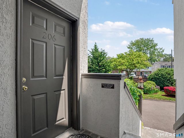 89 Harbor Drive 206, Stamford, CT 06902
