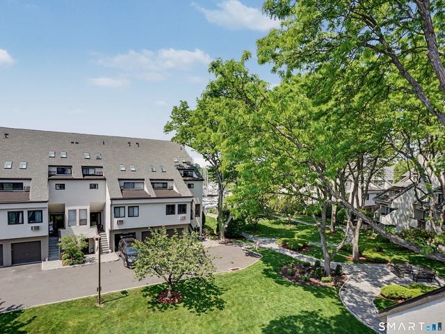 89 Harbor Drive 206, Stamford, CT 06902