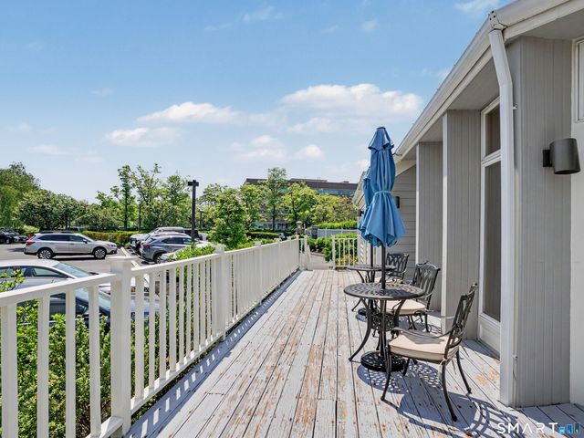 89 Harbor Drive 206, Stamford, CT 06902