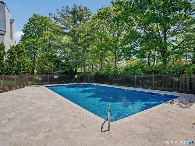 89 Harbor Drive 206, Stamford, CT 06902